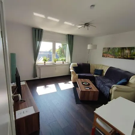 Neu Sanierte 2-zimmer Apartment *